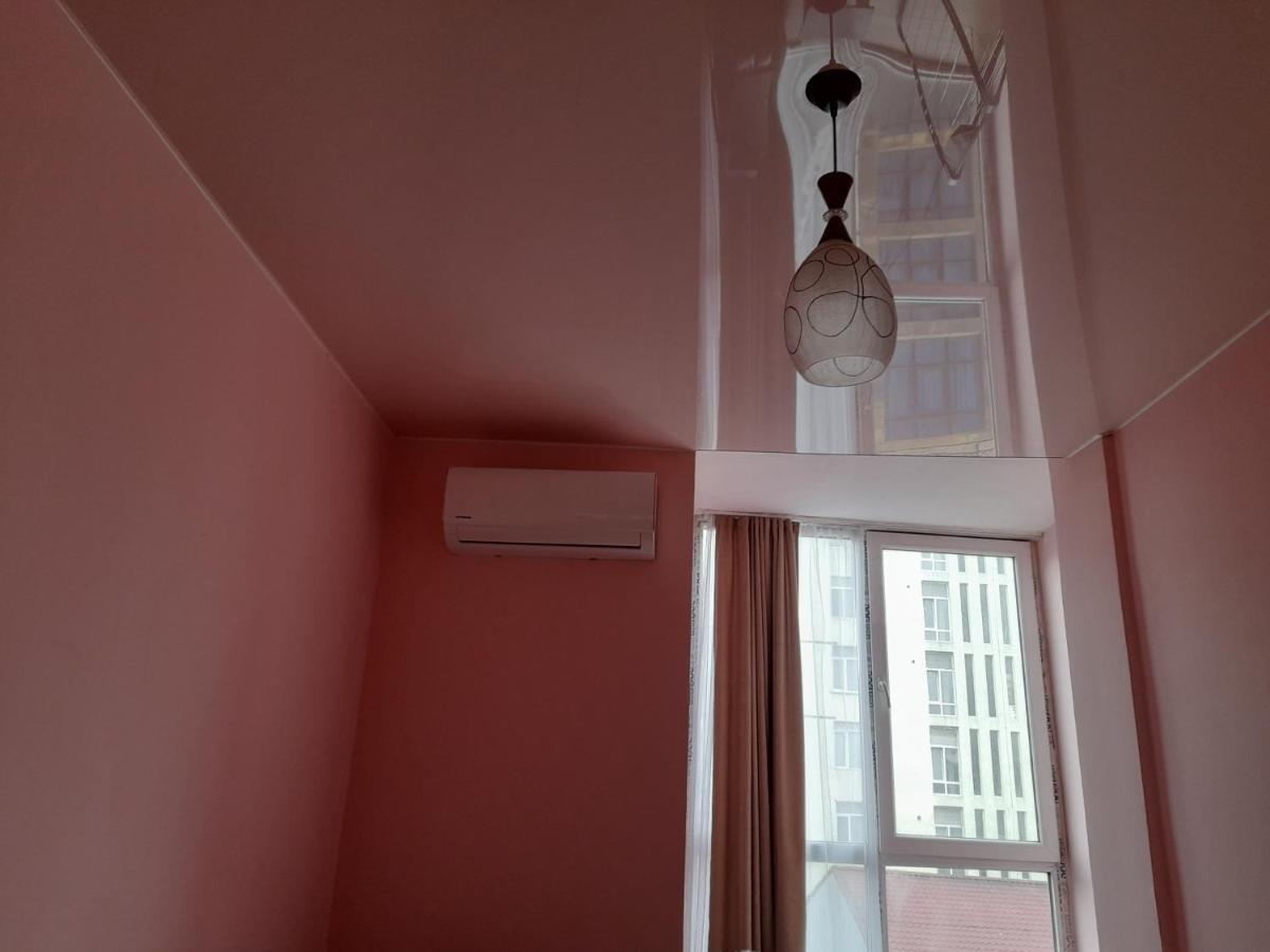 Katehouse Appartement Batoemi Buitenkant foto